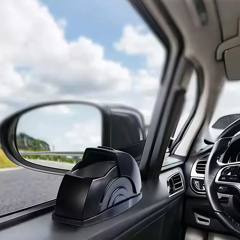 Automotive Car Ashtray with Lid - Image 2